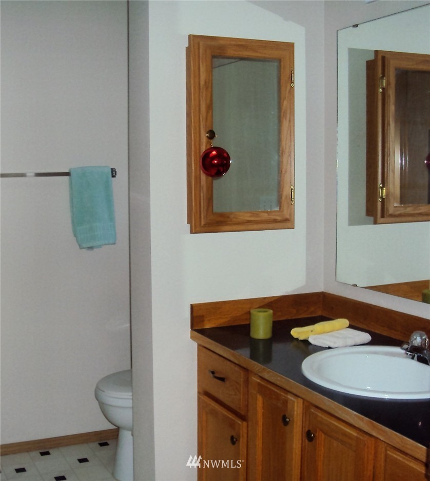 12229 Northeast 169th Street Bothell, WA 98011 - Photo 12 of 15 Gallery Image 12