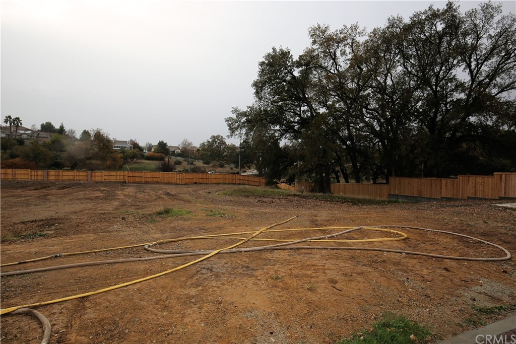a view of a tennis court