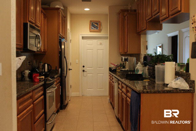 16798 Prado Loop Loxley, AL 36551 - Photo 3 of 9 kitchen