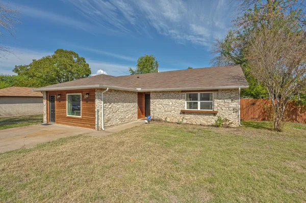 $3,200 | 1400 Chippeway Lane, Austin, TX 78745