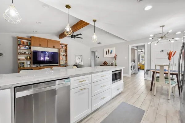 $3,200 | 1400 Chippeway Lane, Austin, TX 78745