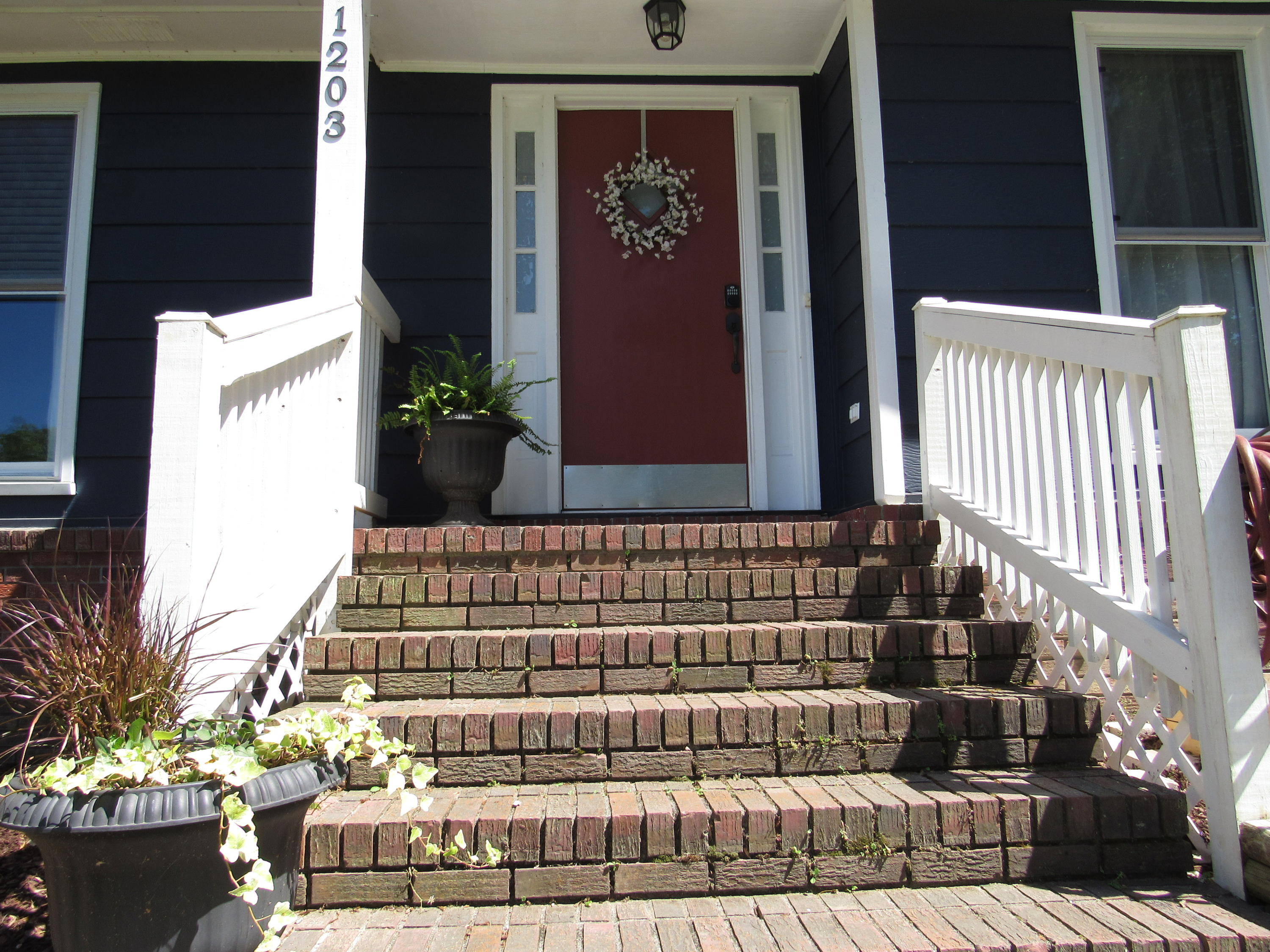 1203 Springhill Road Hanahan, SC 29410 - Photo 6 of 44 6IMG_0776