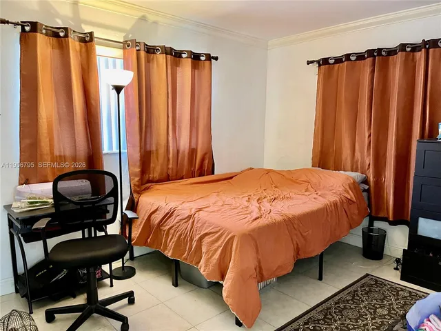 $2,400 | 7328 Southwest 82nd Street, Unit B113, Miami, FL 33143