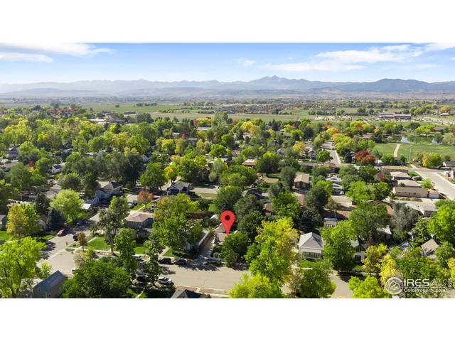 a view of a outdoor space