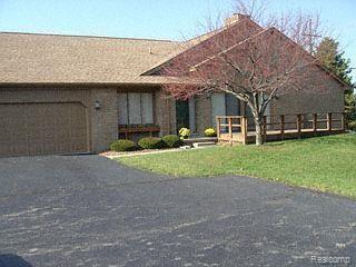 2152 London Bridge Drive, Unit 61 Rochester, MI 48307 - Photo 1 of 1 Front View