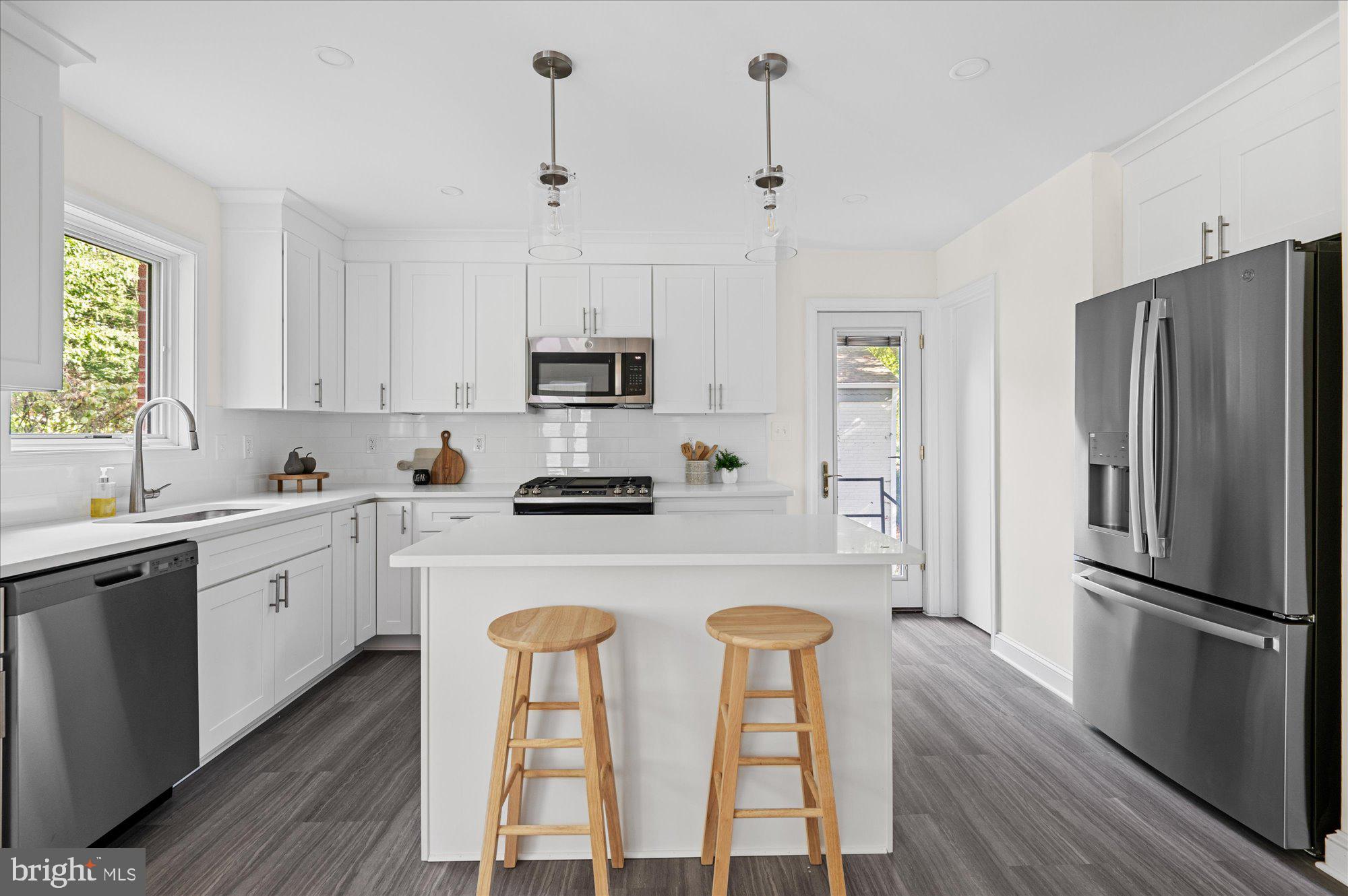 9334 Harvey Road Silver Spring, MD 20910 - Photo 16 of 53