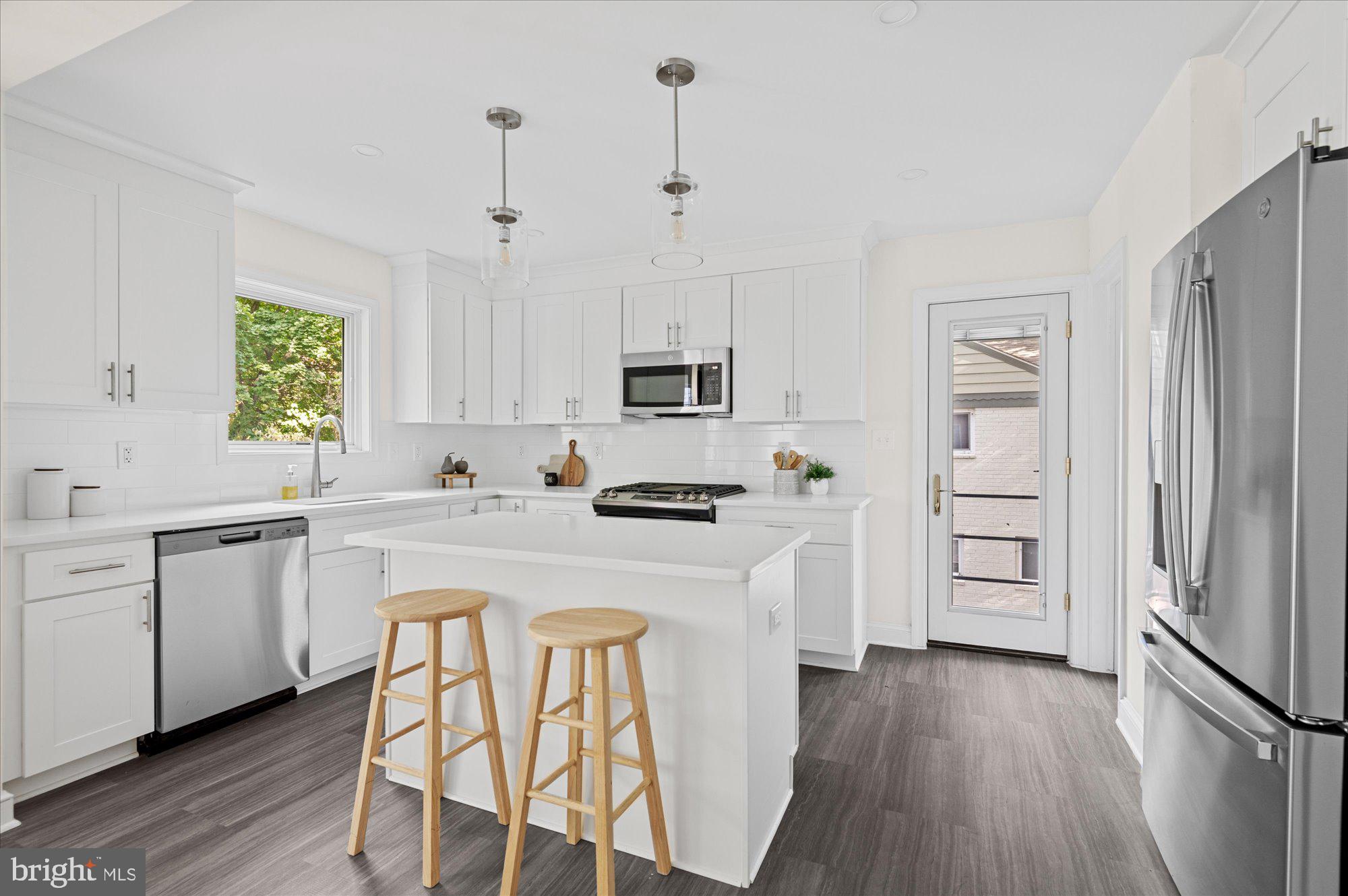9334 Harvey Road Silver Spring, MD 20910 - Photo 17 of 53