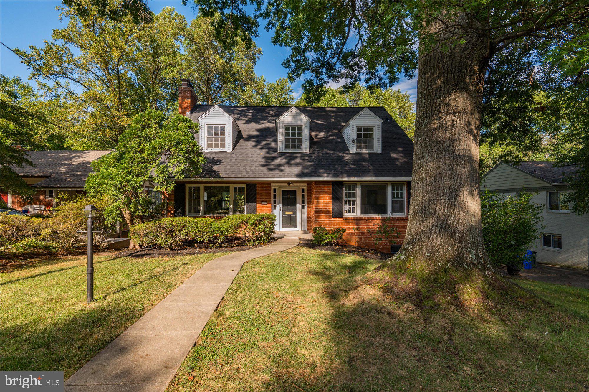 9334 Harvey Road Silver Spring, MD 20910 - Photo 2 of 53