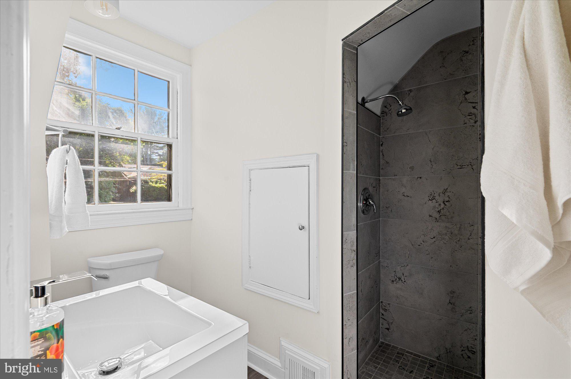 9334 Harvey Road Silver Spring, MD 20910 - Photo 30 of 53