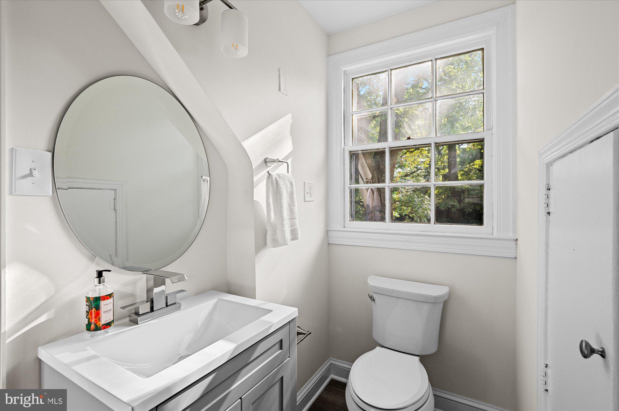 9334 Harvey Road Silver Spring, MD 20910 - Photo 31 of 53