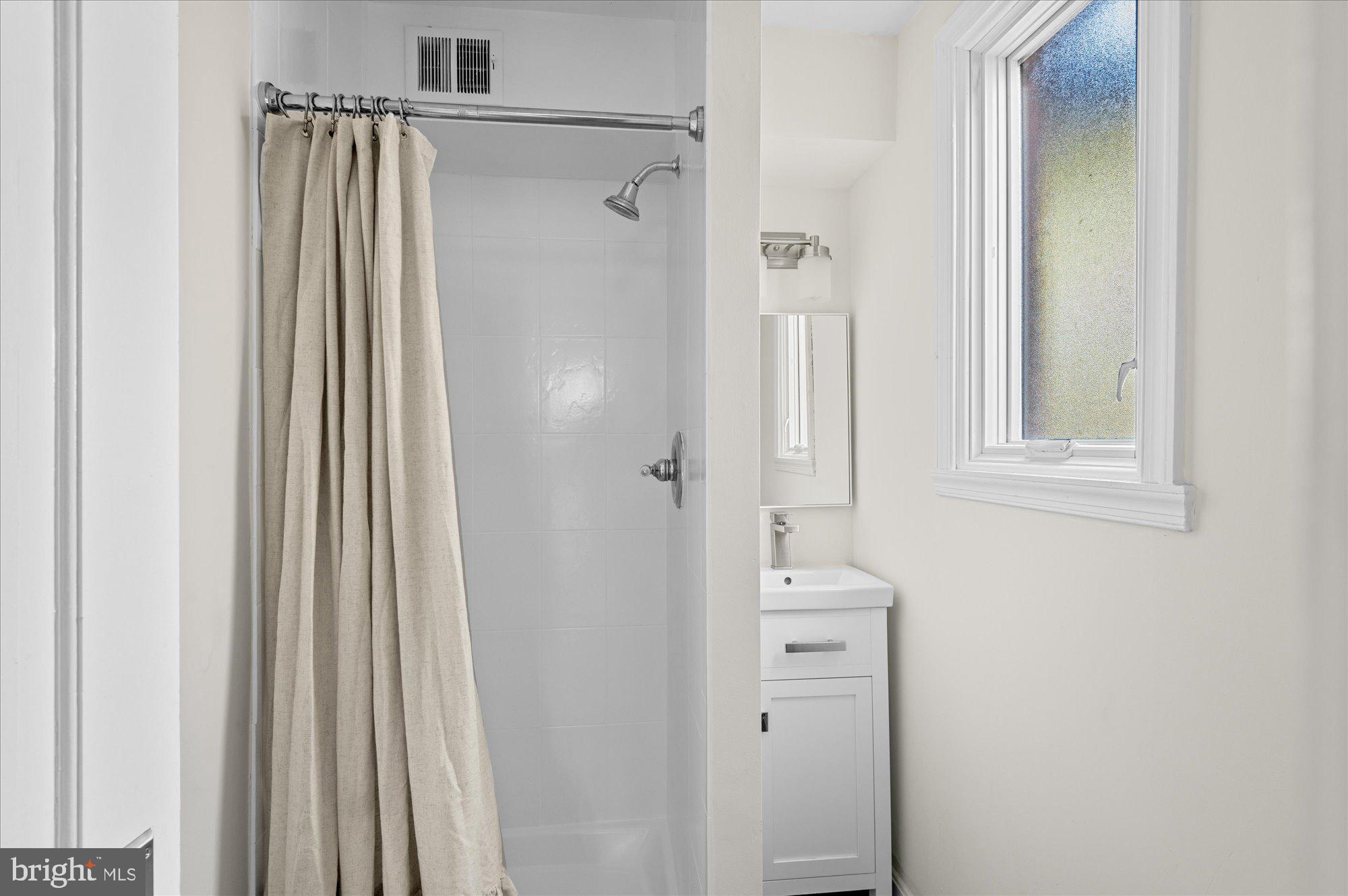 9334 Harvey Road Silver Spring, MD 20910 - Photo 41 of 53