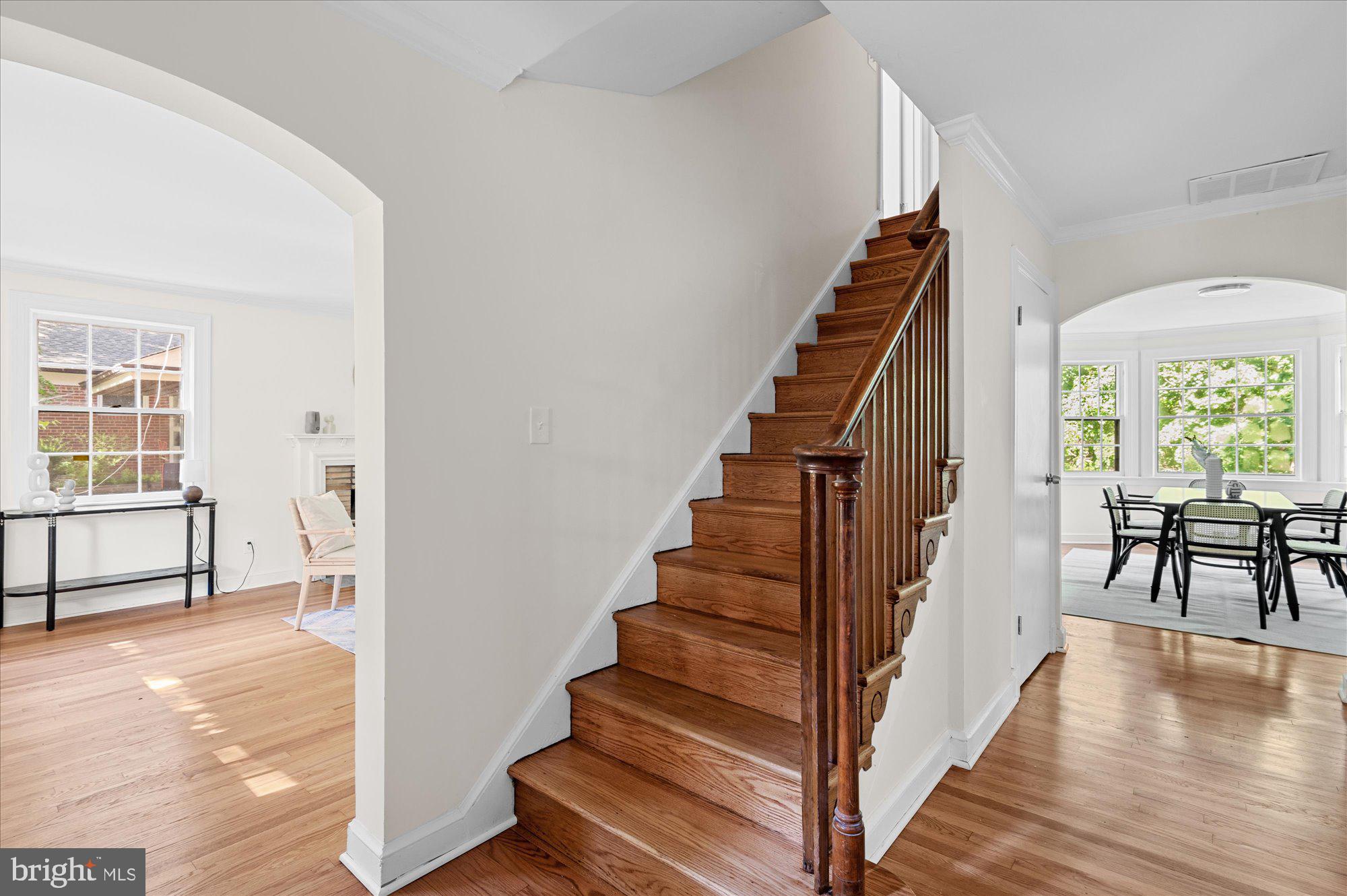 9334 Harvey Road Silver Spring, MD 20910 - Photo 7 of 53