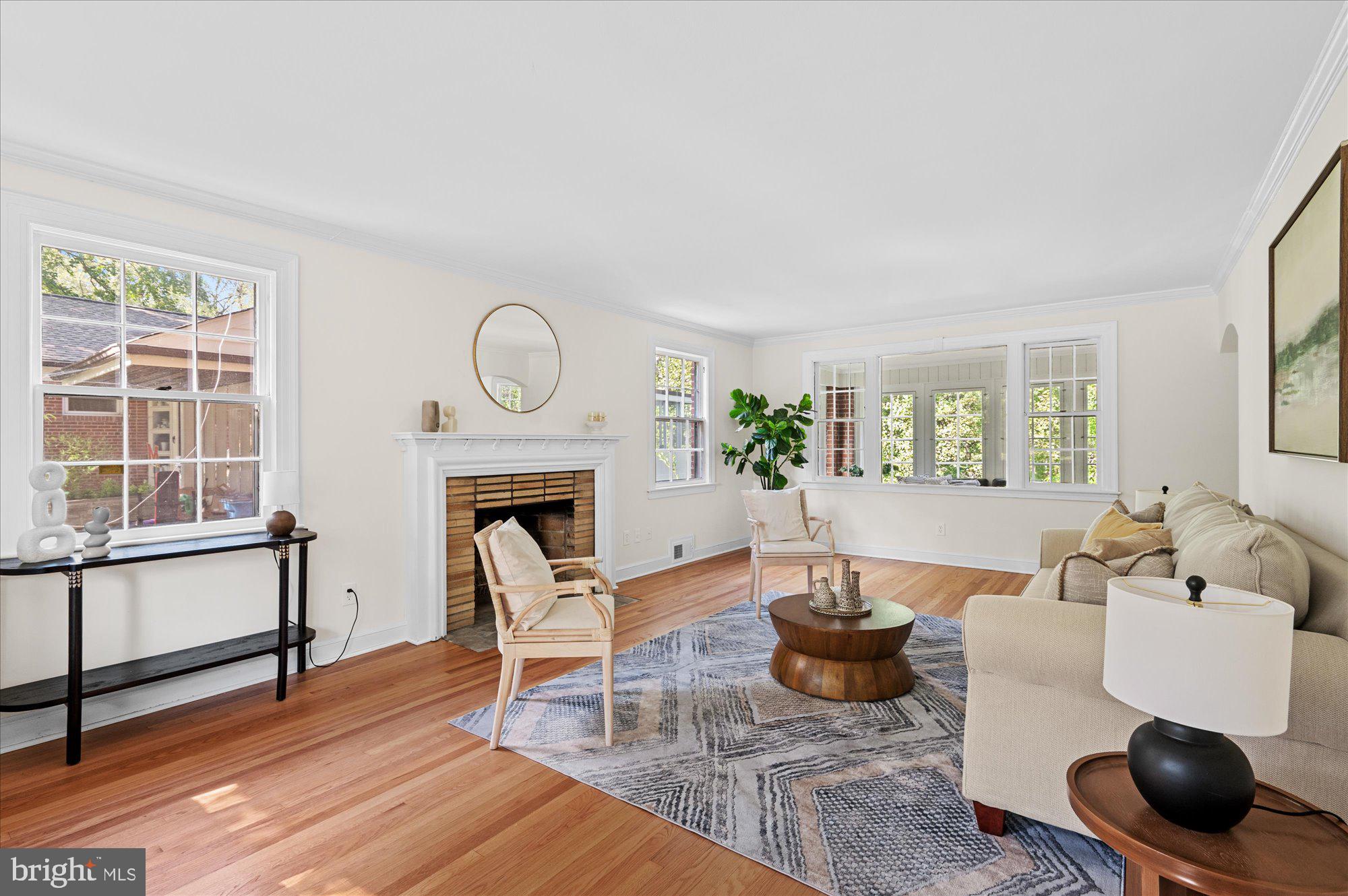 9334 Harvey Road Silver Spring, MD 20910 - Photo 8 of 53