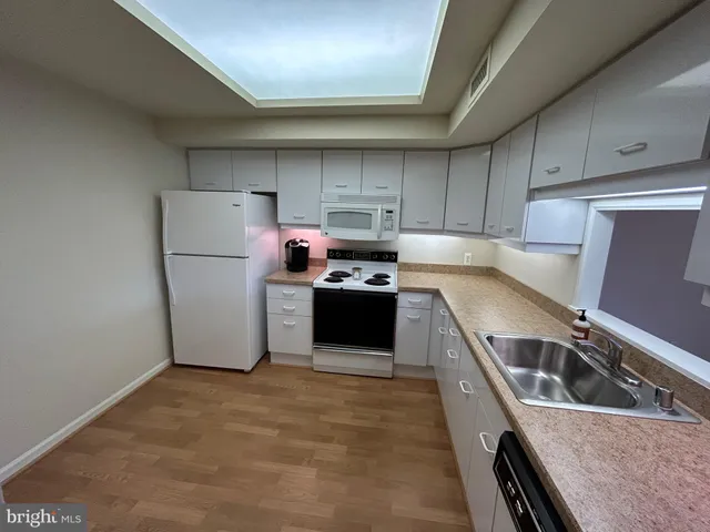 $2,200 | 1100 Lovering Avenue, Unit 204, Wilmington, DE 19806