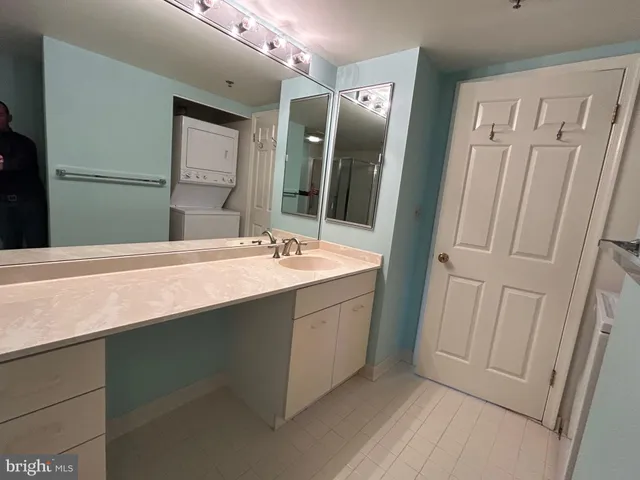 $2,200 | 1100 Lovering Avenue, Unit 204, Wilmington, DE 19806