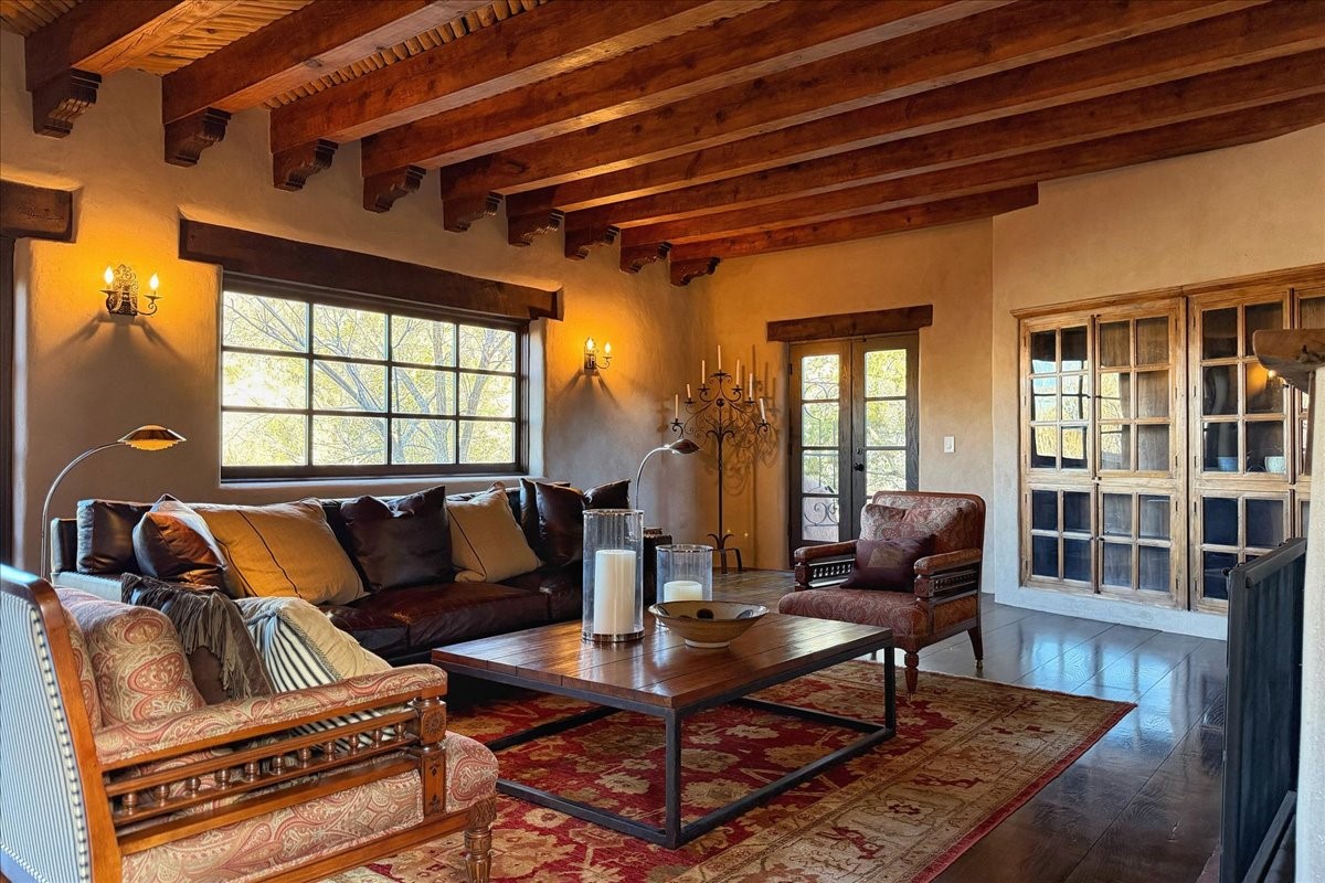 1433 Upper Canyon Road Santa Fe, NM 87501 - Photo 17 of 57 Great Room