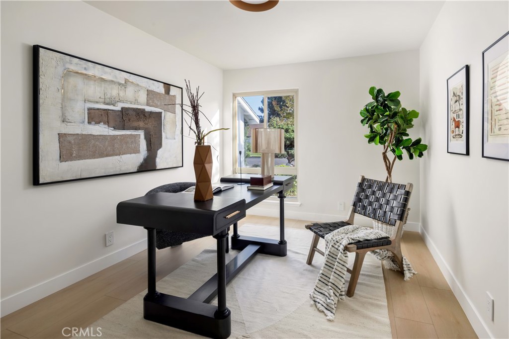 17841 Lucero Way Tustin, CA 92780 - Photo 28 of 39 a living room with furniture