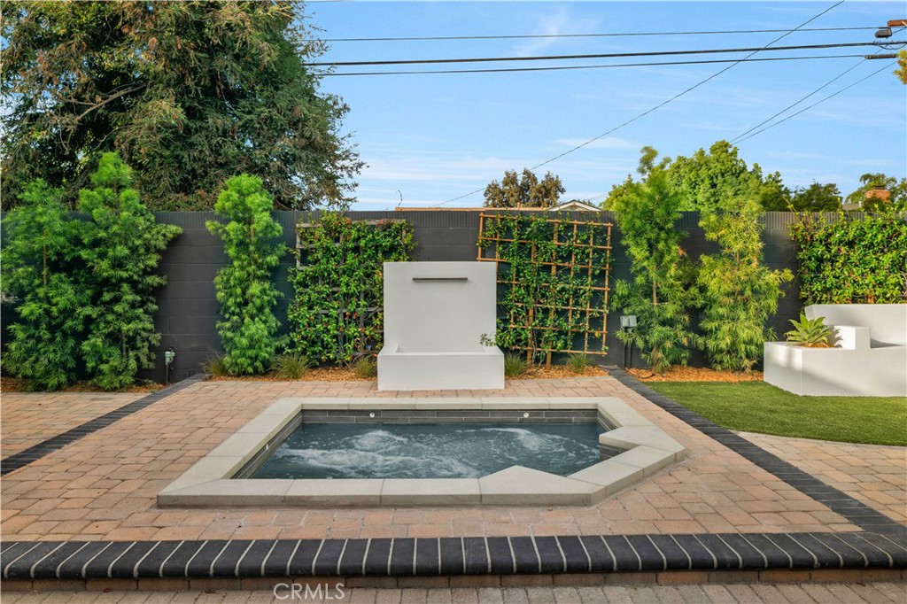 17841 Lucero Way Tustin, CA 92780 - Photo 34 of 39 a view of a yard