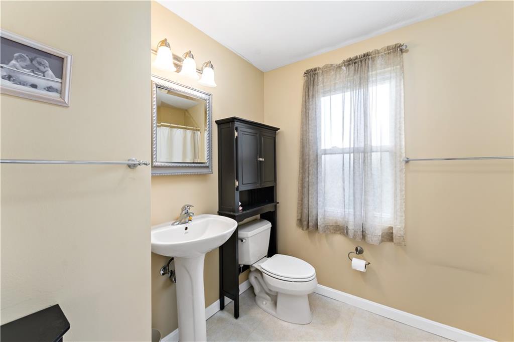 628 Library Avenue Carnegie, PA 15106 - Photo 22 of 37