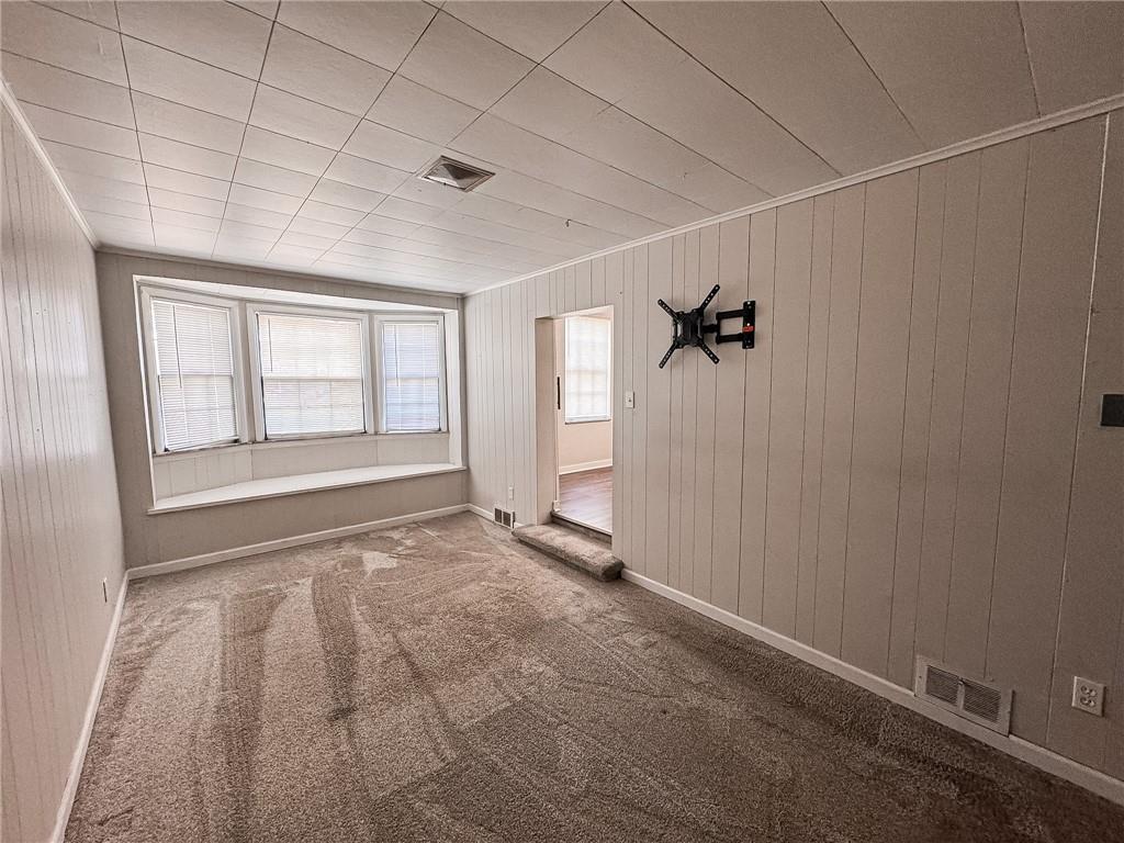 2710 Henderson Road White Oak, PA 15131 - Photo 7 of 15