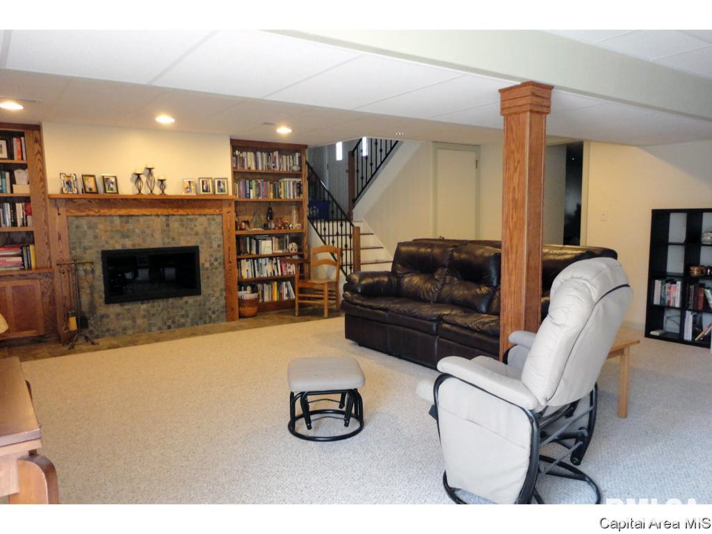 136 Lost Tree Drive Springfield, IL 62704 - Photo 25 of 32