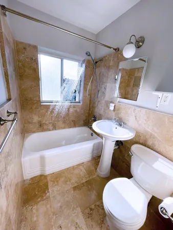 $2,100 | 530 Southwest 10th Street, Unit 3B, Miami, FL 33130