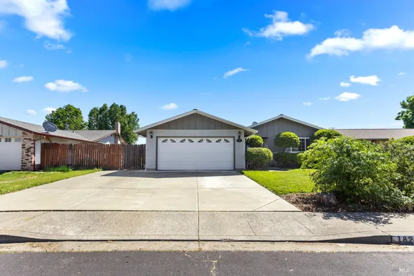 $524,000 | 182 Fairview Drive, Vacaville, CA 95687