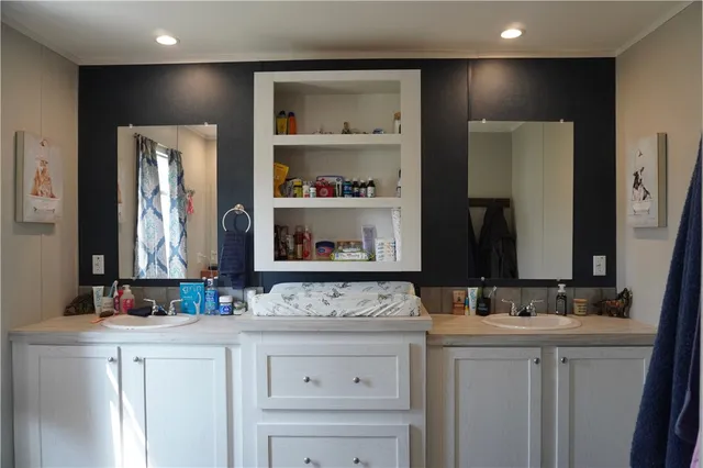 $275,000 | 1048 County Road 402, Dime Box, TX 77853