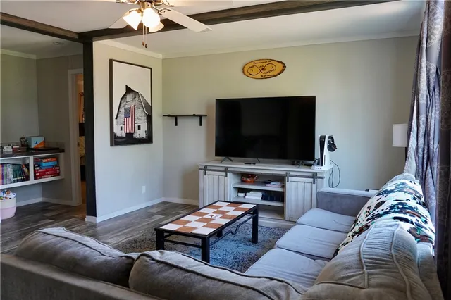 $275,000 | 1048 County Road 402, Dime Box, TX 77853