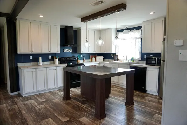 $275,000 | 1048 County Road 402, Dime Box, TX 77853