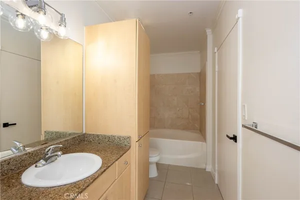 $710,000 | 388 East Ocean Boulevard, Unit 703, Long Beach, CA 90802