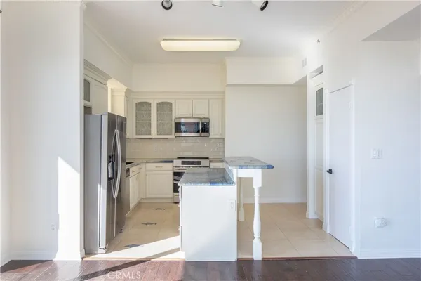 $710,000 | 388 East Ocean Boulevard, Unit 703, Long Beach, CA 90802