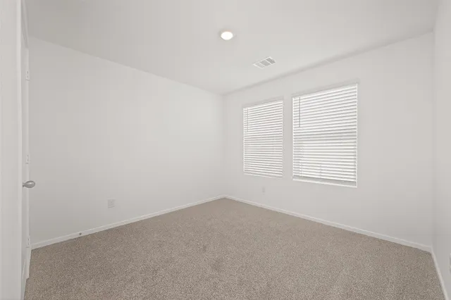 $2,400 | 7554 Linda Lake, Humble, TX 77346