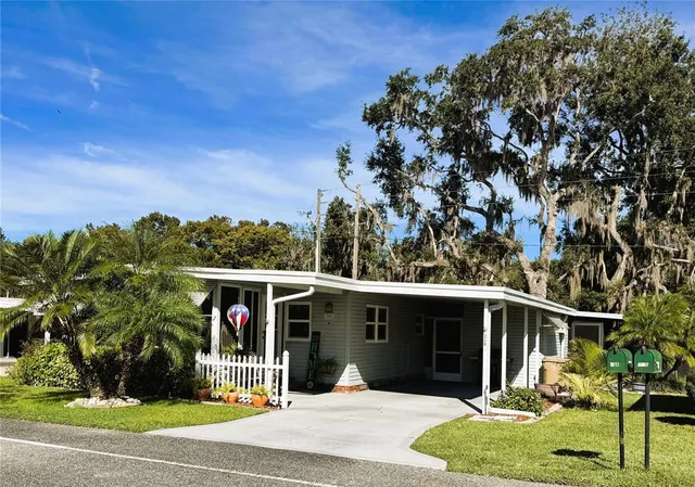 $199,900 | 208 Palo Verde Drive, Leesburg, FL 34748