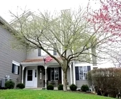 $284,900 | 522 Lowell Drive, South Elgin, IL 60177