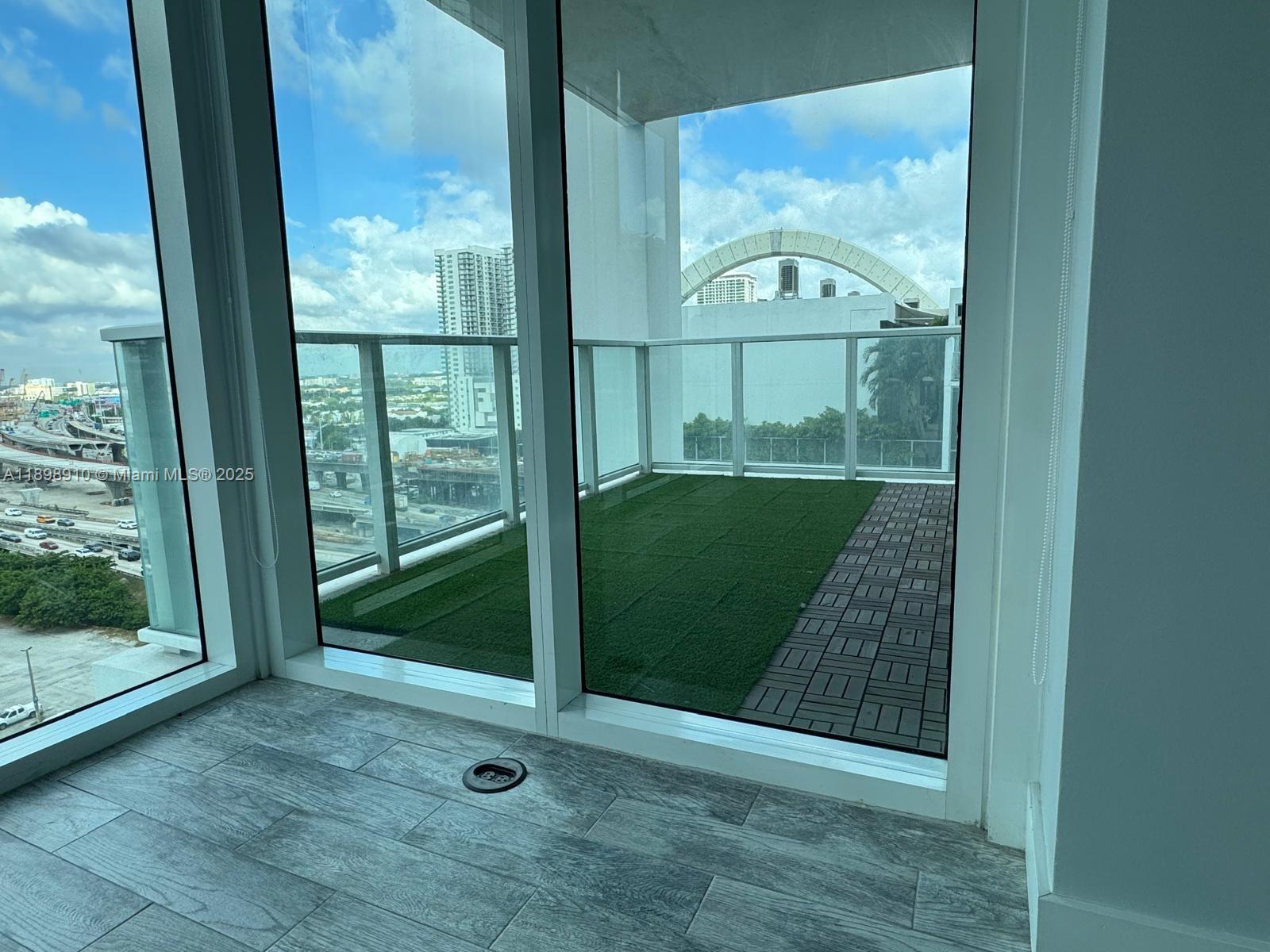 1040 Biscayne Boulevard, Unit 1106 Miami, FL 33132 - Photo 12 of 29 a view of a window