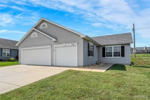 $347,500 | 1007 Sweet River Drive, St. Paul, MO 63366