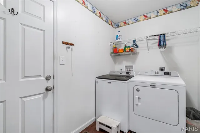 $347,500 | 1007 Sweet River Drive, St. Paul, MO 63366