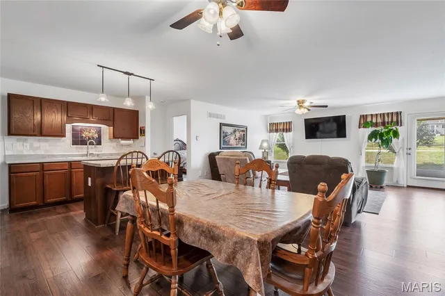 $347,500 | 1007 Sweet River Drive, St. Paul, MO 63366