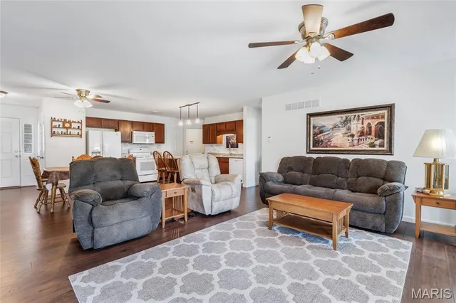 $347,500 | 1007 Sweet River Drive, St. Paul, MO 63366