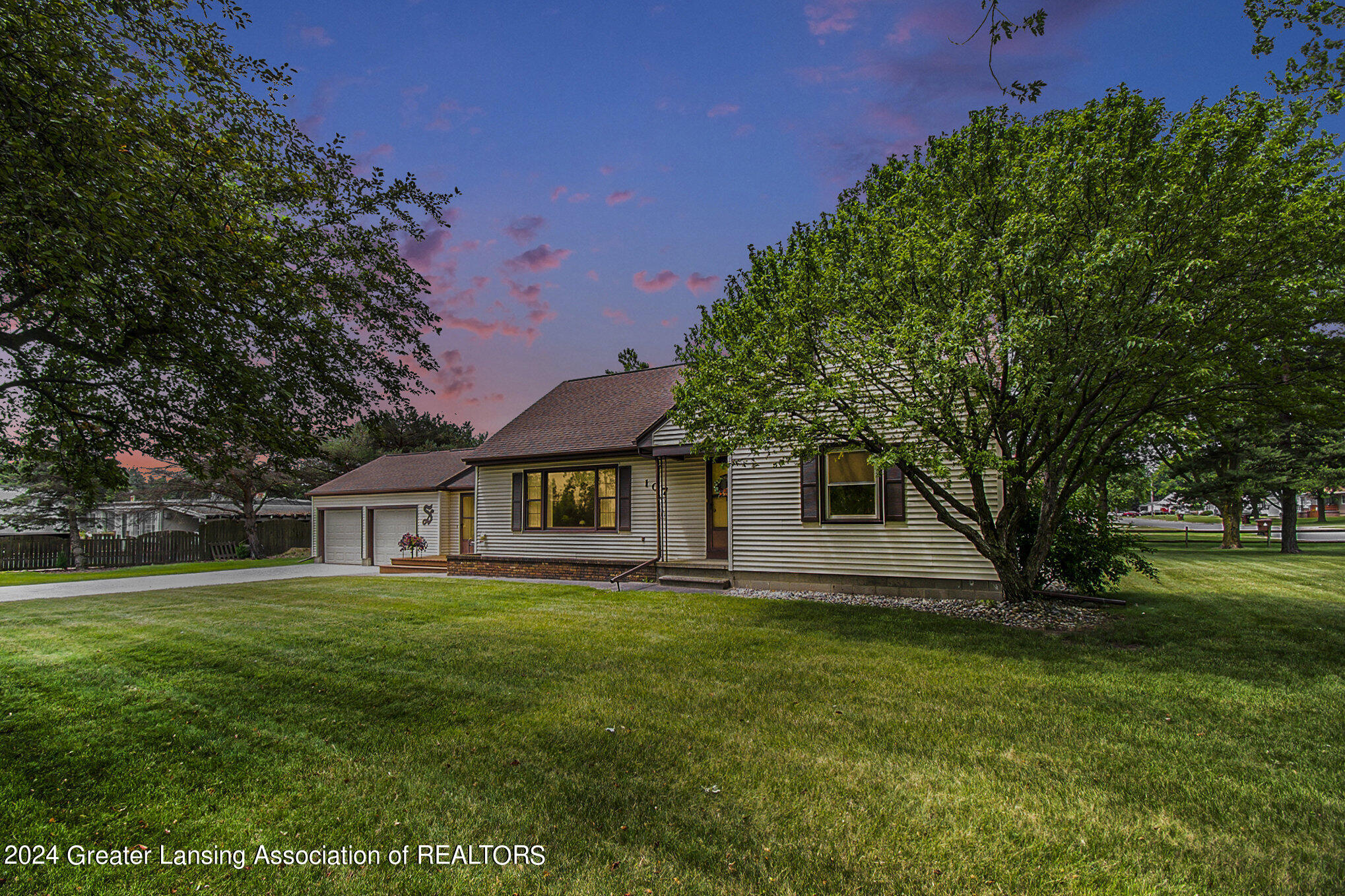 107 North Scott Road St. Johns, MI 48879 - Photo 30 of 35 030_ndp0391-twilight
