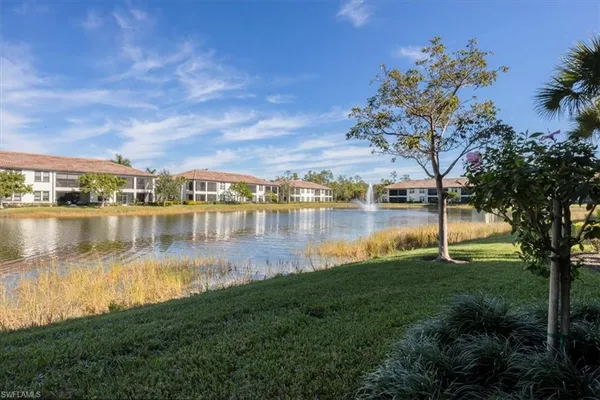 $2,000 | 15114 Palmer Lake Circle, Unit 104, Naples, FL 34109
