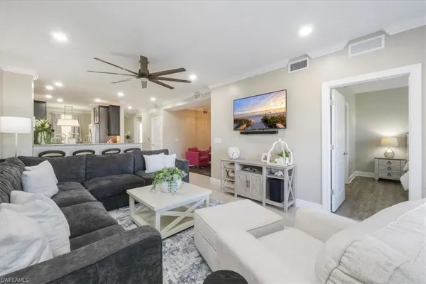$2,000 | 15114 Palmer Lake Circle, Unit 104, Naples, FL 34109