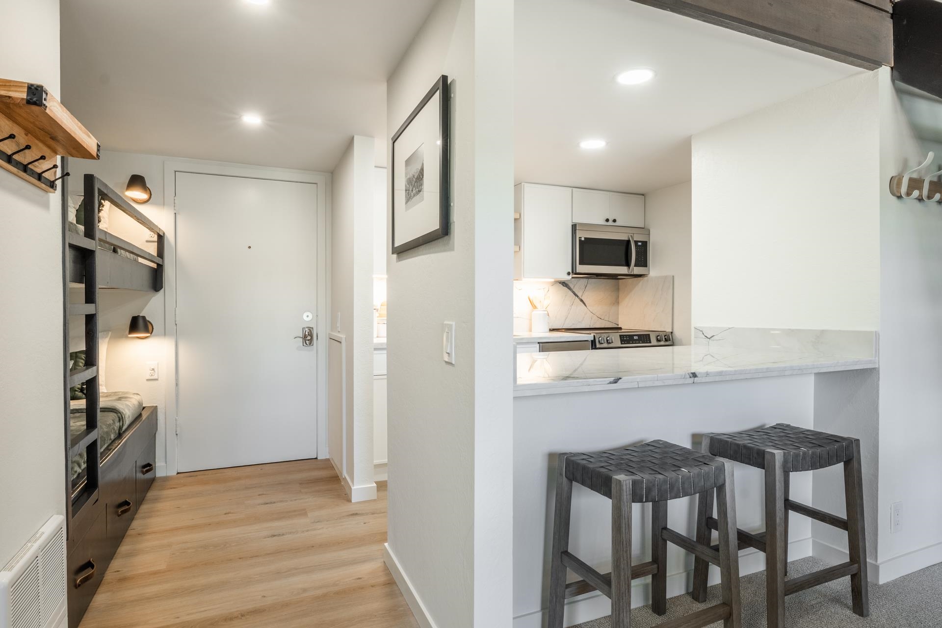 2289 Sierra Nevada Road, Unit F15 Mammoth Lakes, CA 93546 - Photo 16 of 44