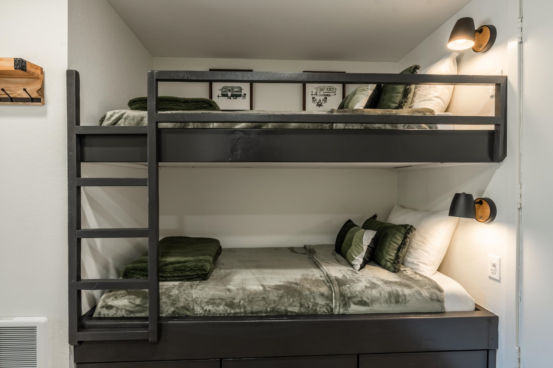 2289 Sierra Nevada Road, Unit F15 Mammoth Lakes, CA 93546 - Photo 18 of 44 a bedroom with a bed and cabinets