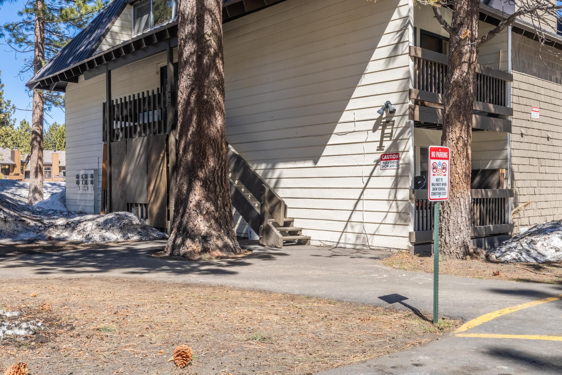 2289 Sierra Nevada Road, Unit F15 Mammoth Lakes, CA 93546 - Photo 37 of 44 a view of a house with street