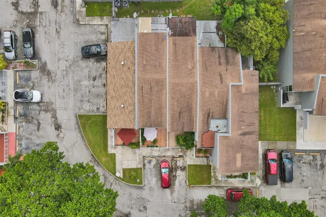 $310,000 | 2419 Northwest 11th Street, Unit 21D, Miami, FL 33125