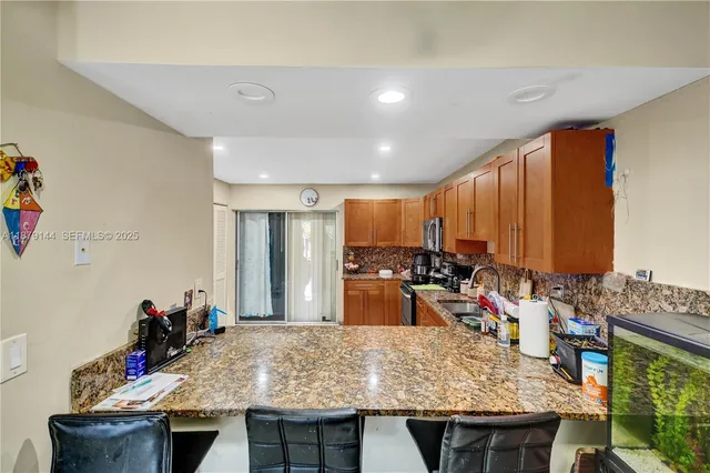 $310,000 | 2419 Northwest 11th Street, Unit 21D, Miami, FL 33125