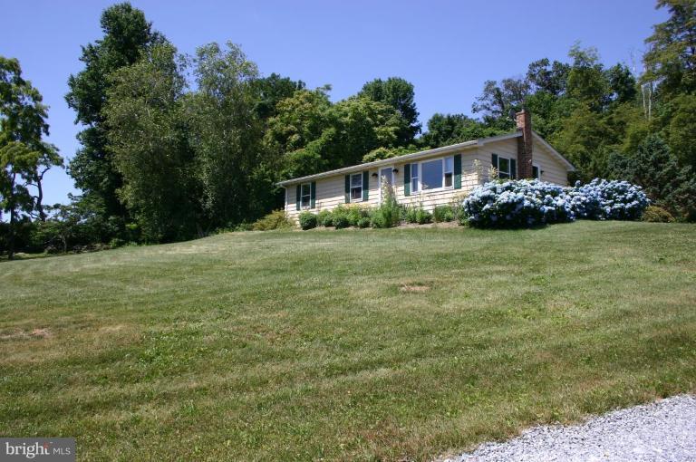 11724 Pleasant Valley Road Smithsburg, MD 21783 - Photo 1 of 17 Exterior (Main)