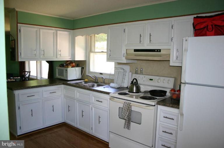 11724 Pleasant Valley Road Smithsburg, MD 21783 - Photo 4 of 17 Kitchen
